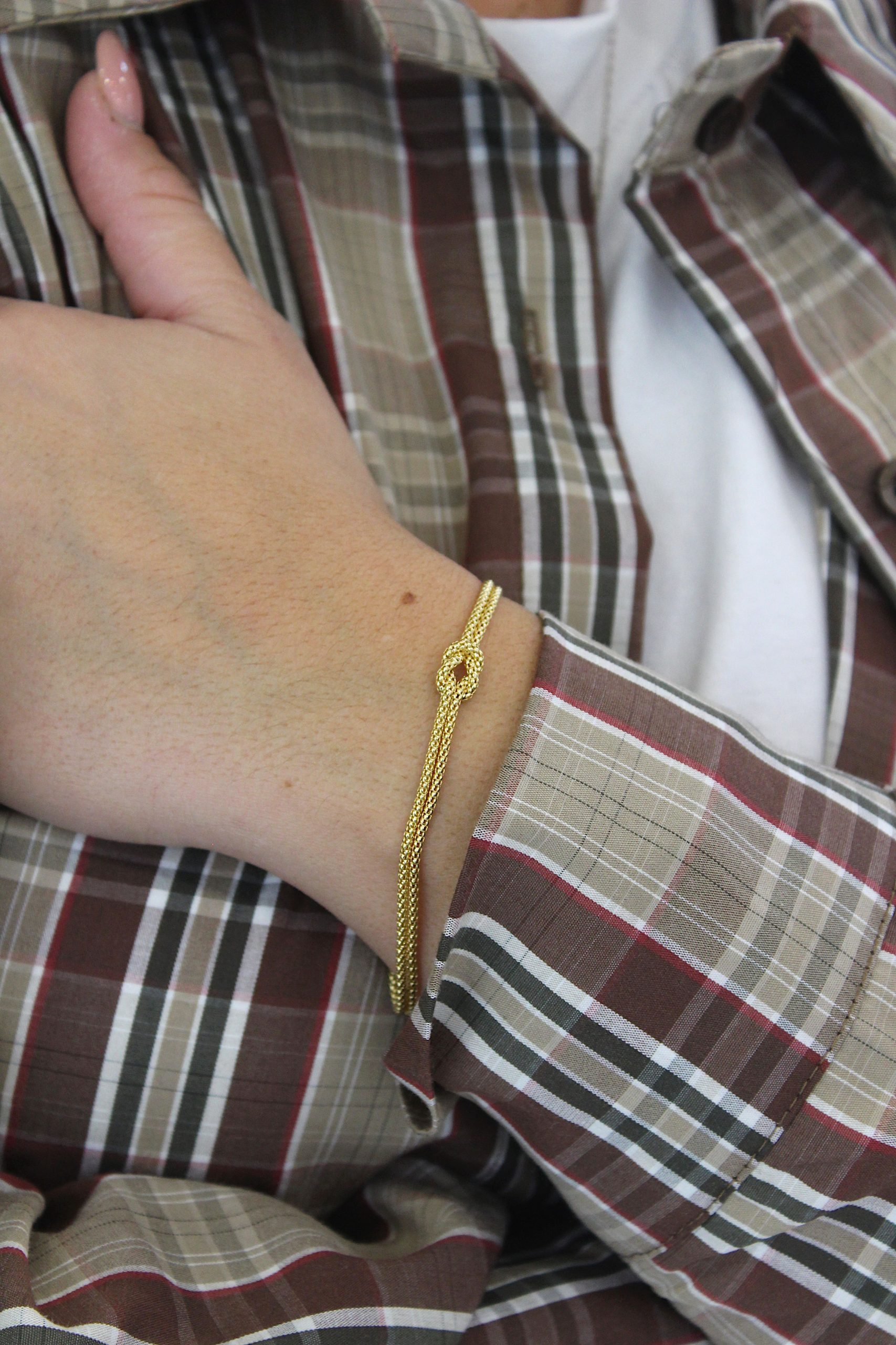 bracciale_nodo_oro_indossato