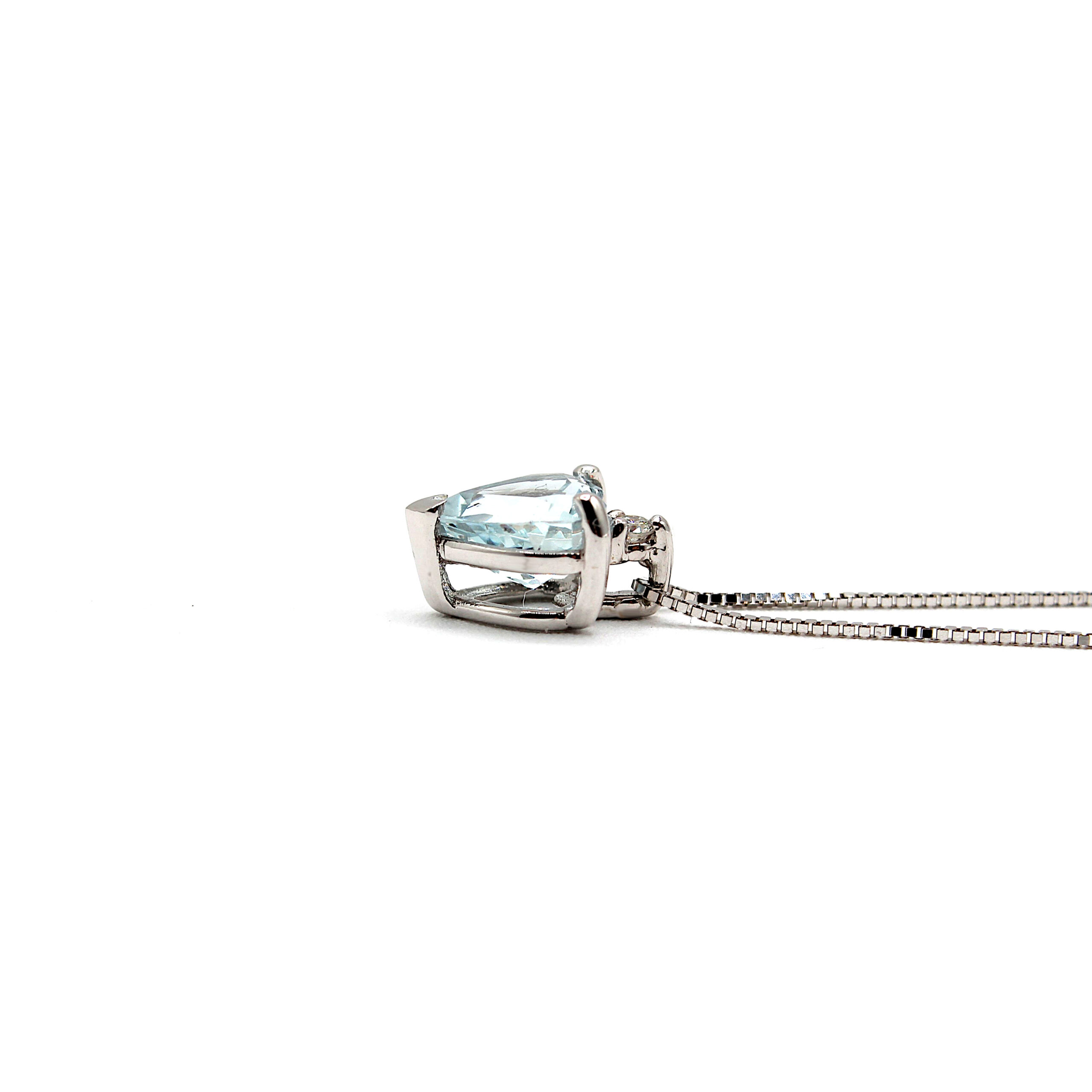 collana-oro-bianco-18k-pendente-acquamarina-taglio-cuore-diamante-made-in-italy-3.jpg
