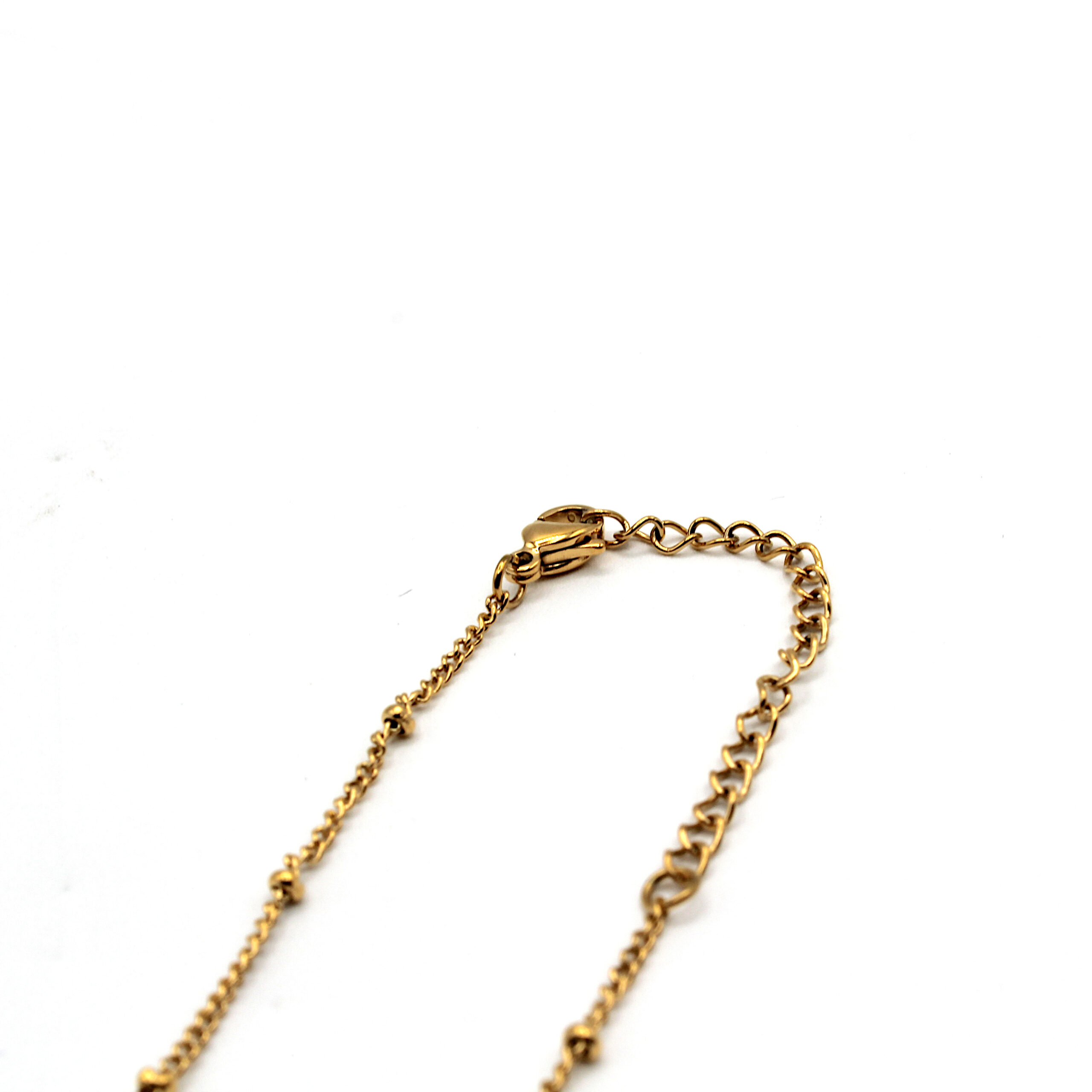 collana-acciaio-dorato-pendente-medusa-madreperla-made-in-italy.2