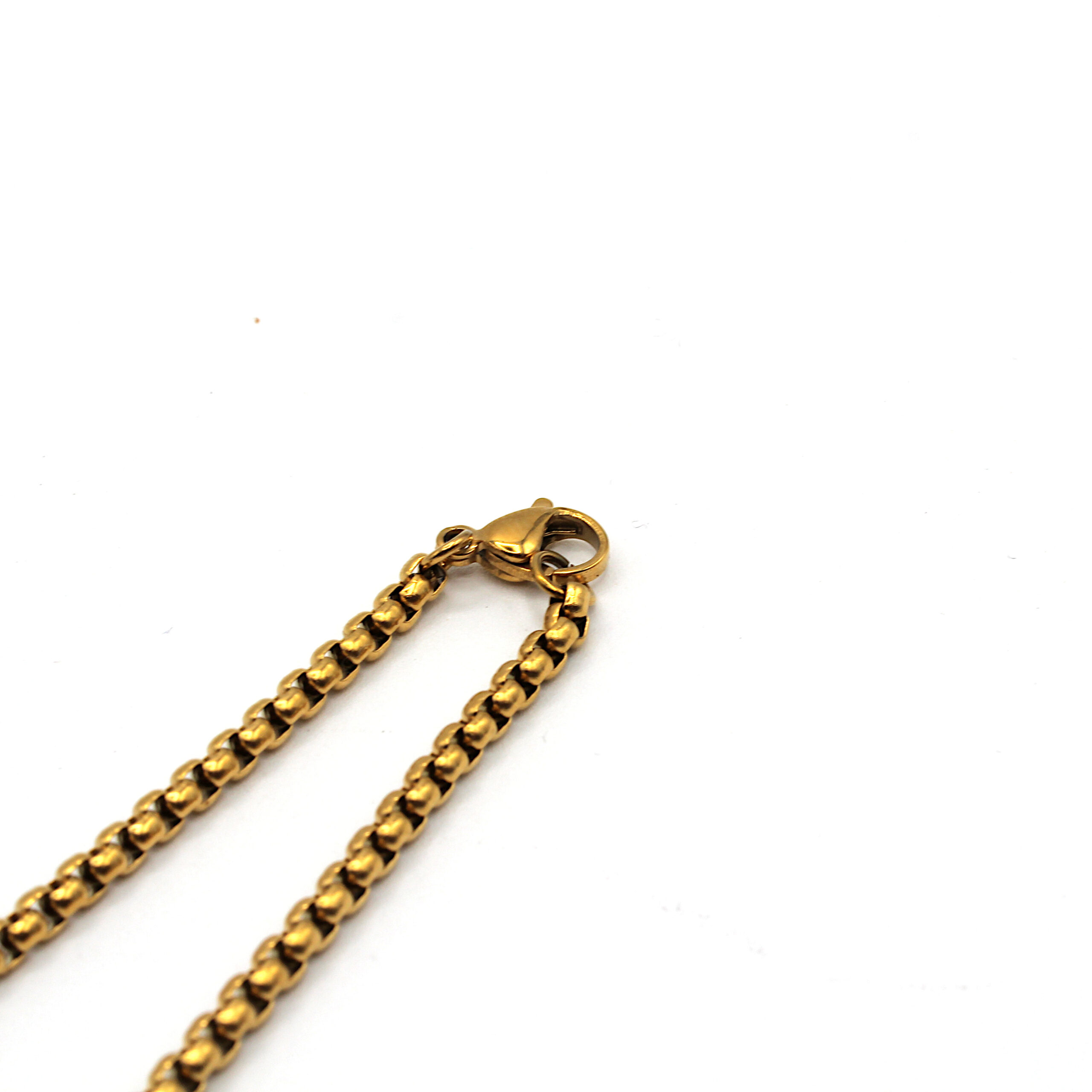 collana-acciaio-dorato-pendente-medusa-nera-cristalli-style.4
