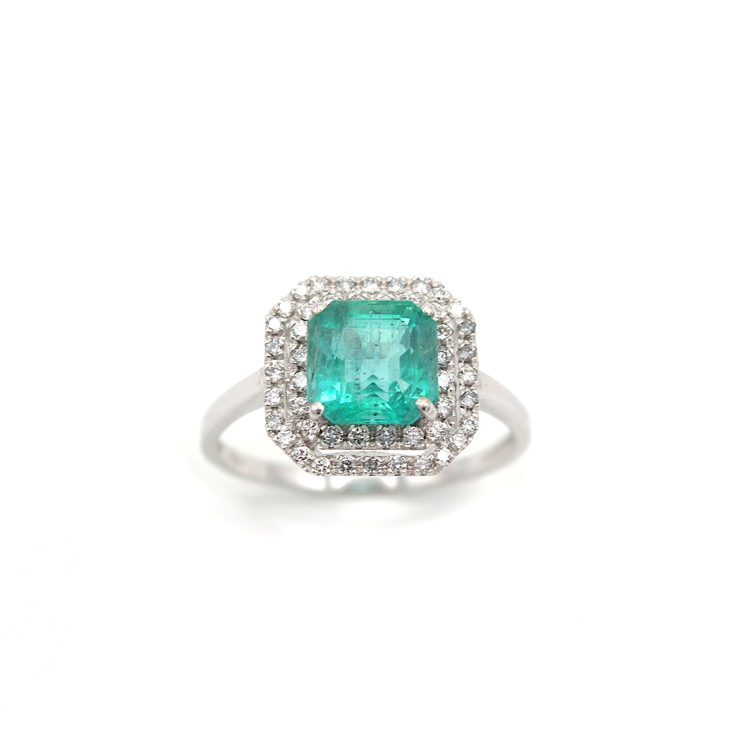 Anello Oro Bianco Smeraldo Zambia 2.03 ct e Diamanti IF G Color con Certificazione IGLF Made in Italy