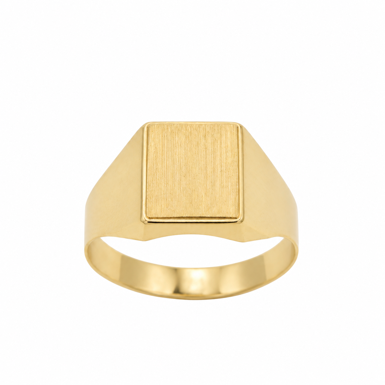 "Anello chevalier da uomo in oro giallo 18 carati con piastra centrale quadrata satinata da 8 mm personalizzabile per incisione iniziali, bordo lucido e gambo largo 4 mm, misura 21 dal peso di 1,75 grammi.