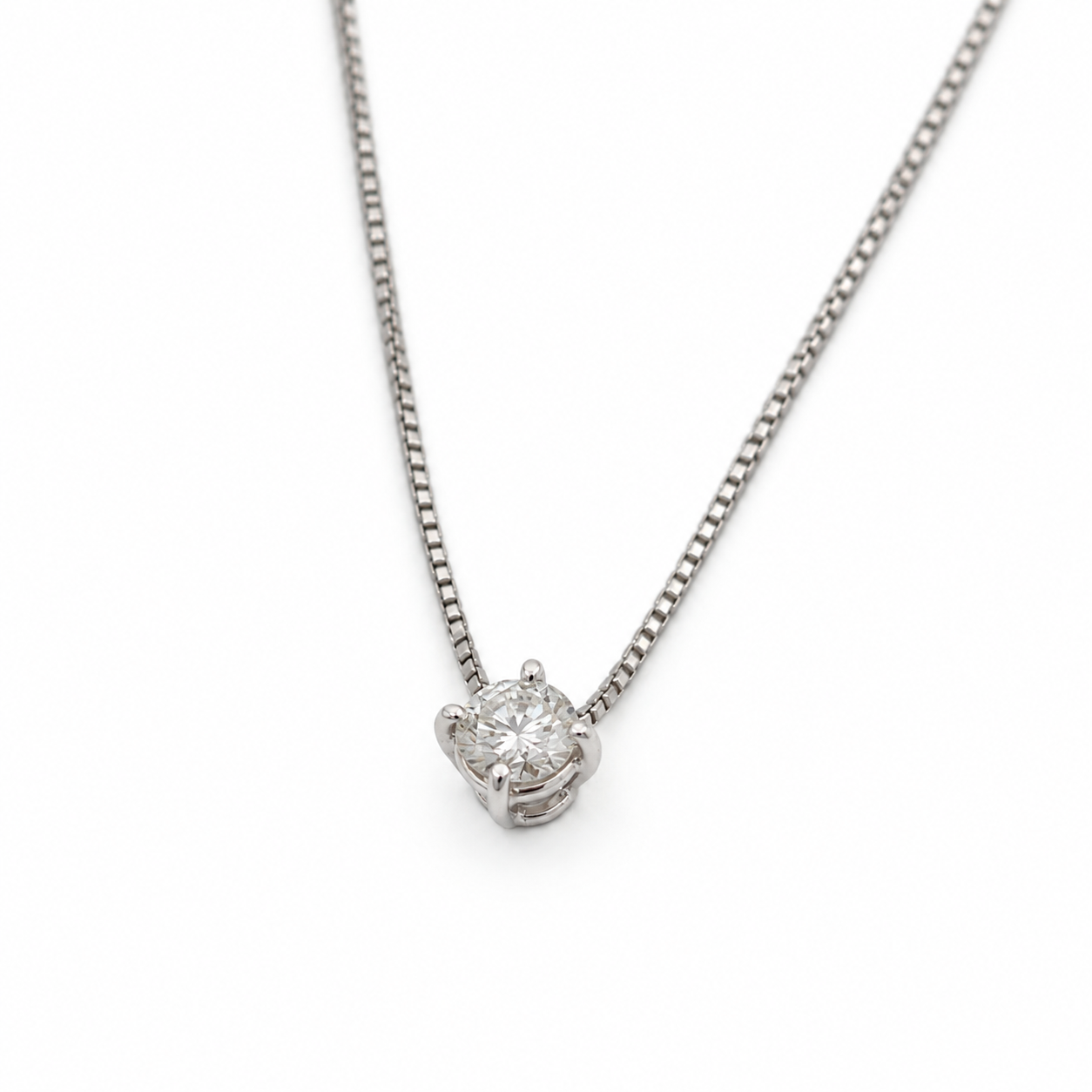 girocollo_veneziana_oro_750_punto_luce_diamante_5mm