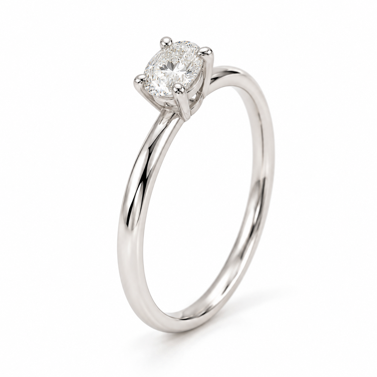 "Anello solitario in oro bianco 18KT con diamante naturale taglio ovale da 0,30 ct e certificato HRD Antwerp, peso 1,30 gr, misura 16, Made in Italy Gilma Gioielleria."