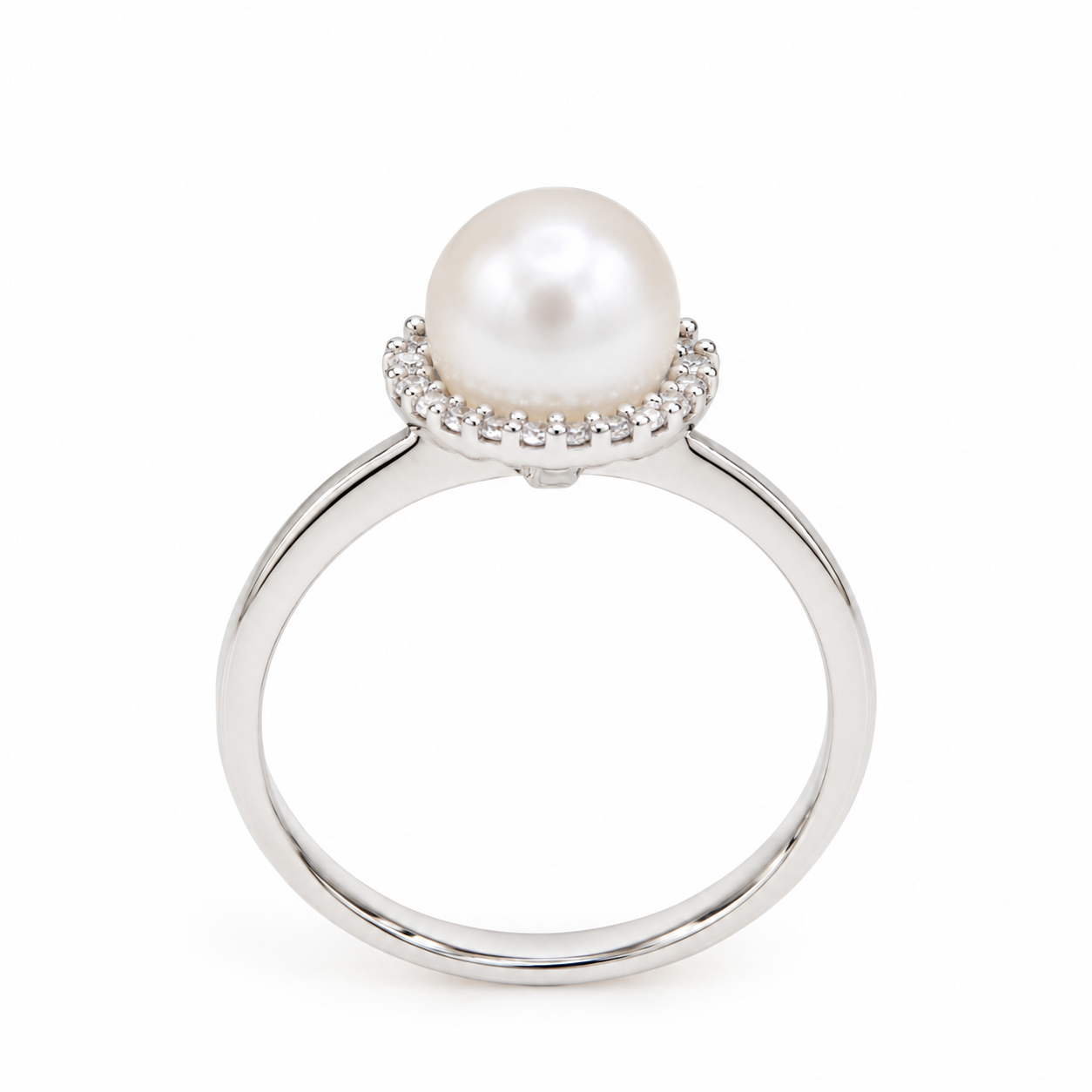 "Anello in oro bianco 18KT con perla centrale e contorno di pietre, misura 17, peso circa 2.05 grammi, artigianale Made in Italy firmato Gilma Gioielleria."