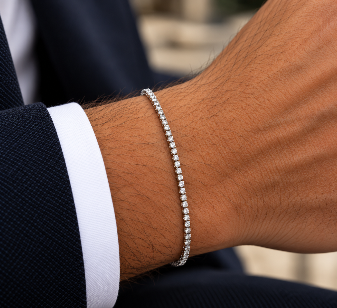 bracciale-tennis-oro-bianco-zirconi-indossato-polso.png