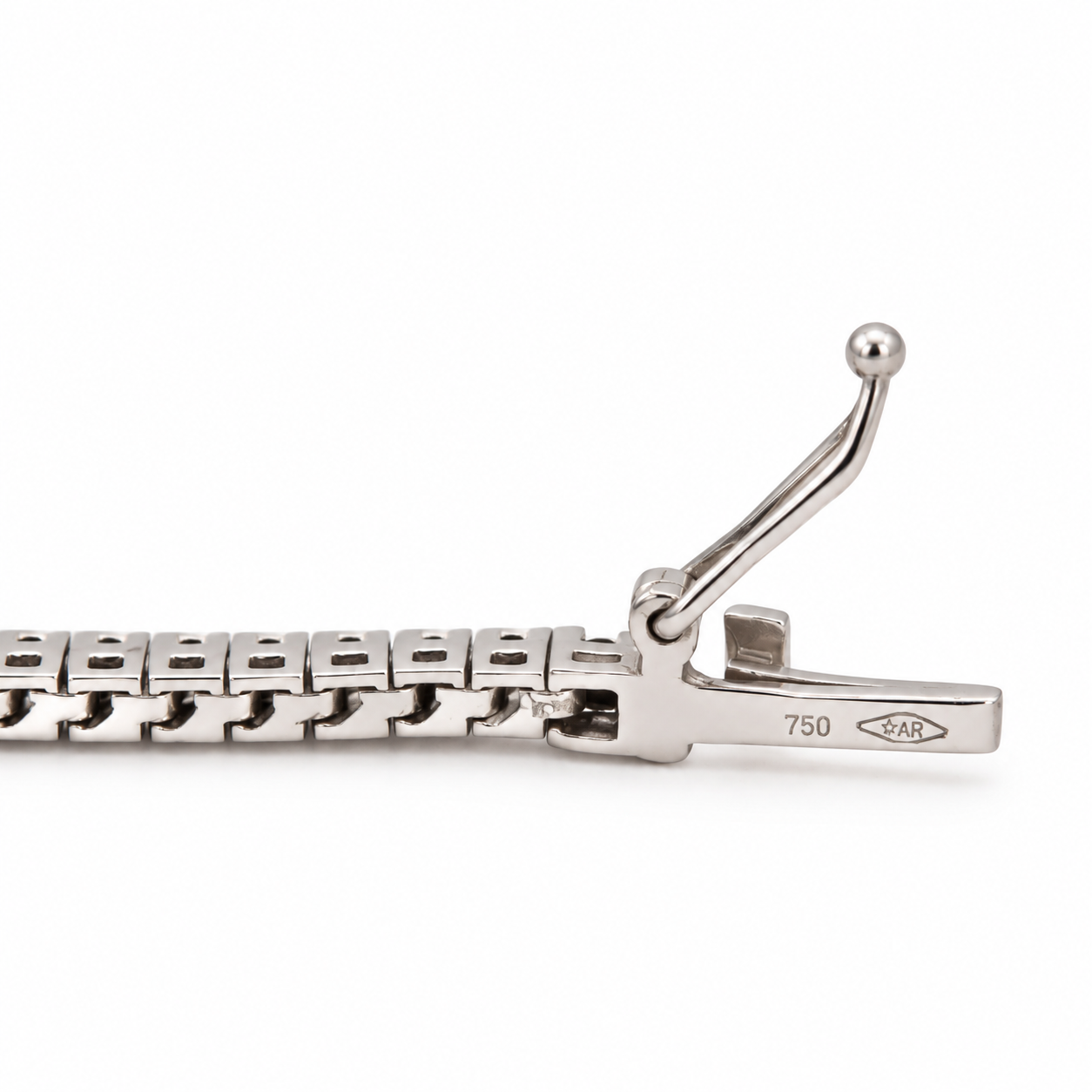 chiusura-sicurezza-bracciale-oro-bianco-750.png