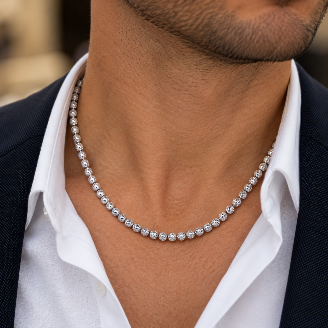 collana-milleluci-oro-bianco-indossata-colلو.png