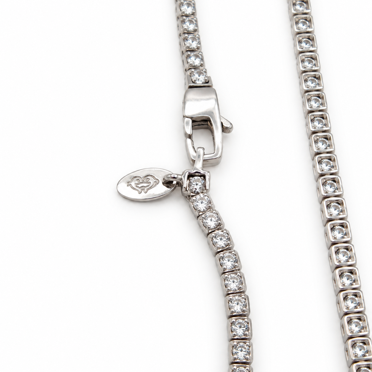 dettaglio-marchio-750-bracciale-tennis-oro.png